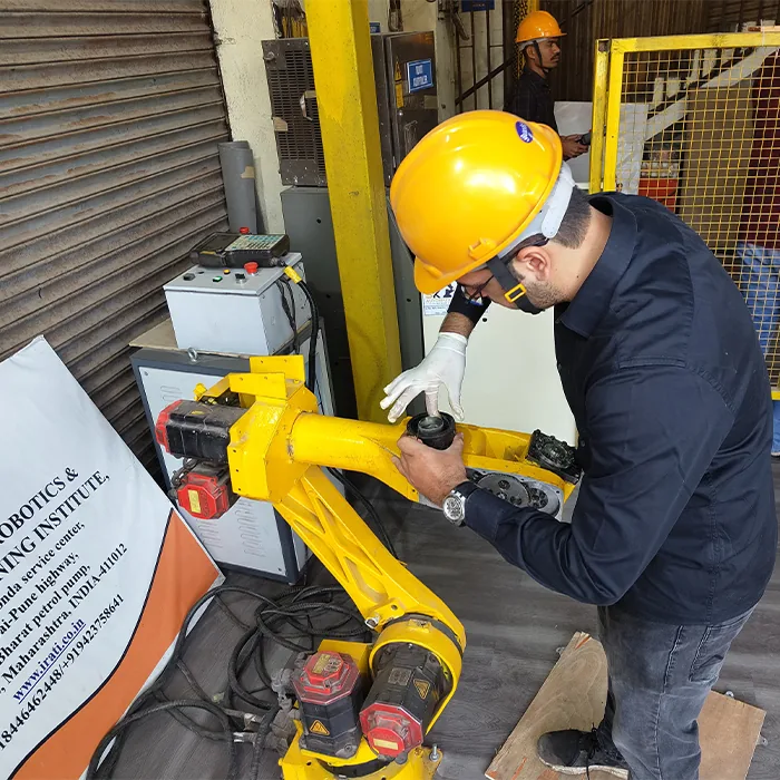 On-site installation, calibration and mechanical service work.